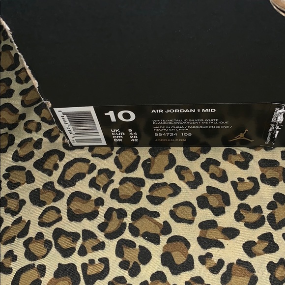 Jordan 1st - Picture 2 of 3